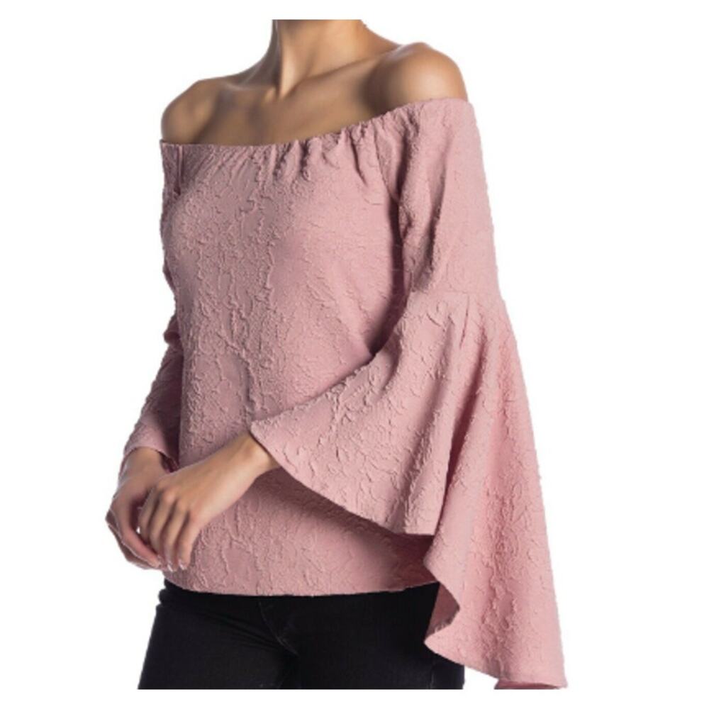NWT Romeo & Juliet Couture Women's Pink Textured Off Shoulder Bell Sleeve Top S